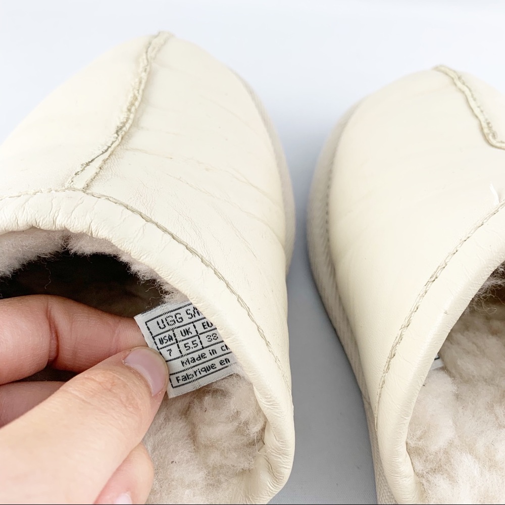 ❤️SOLD❤️Ugg Leather Cream Bedroom Slippers • - Picture 3 of 8